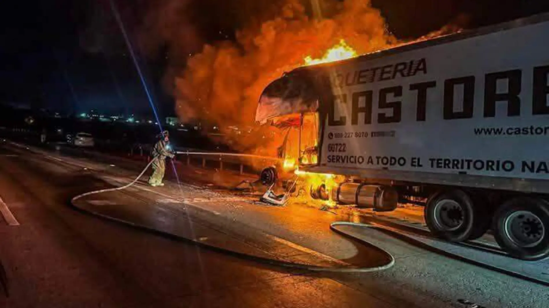 SJR POLI EL CAMION ESTUVO ENVUELTO